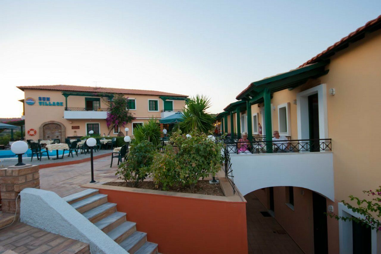 Sun Village Hotel Apartments Mégasz Limniónasz Kültér fotó